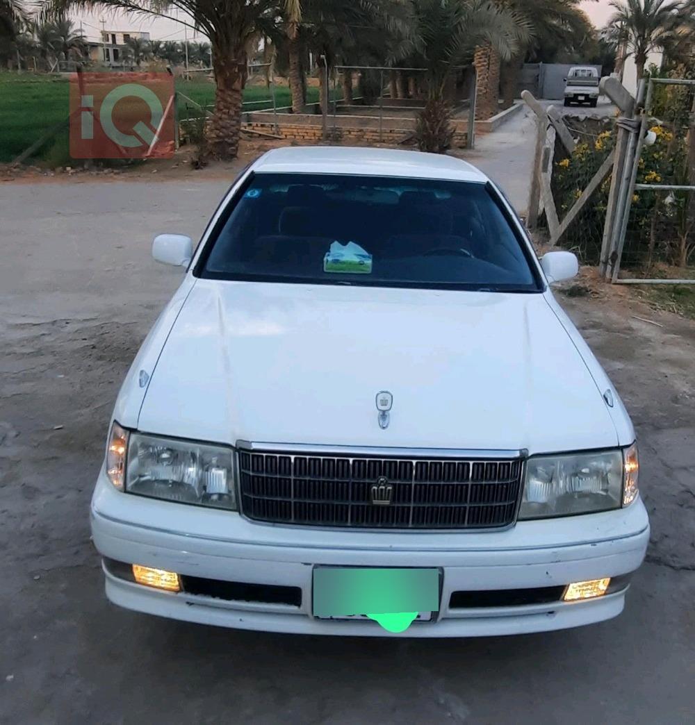 تۆیۆتا کراون